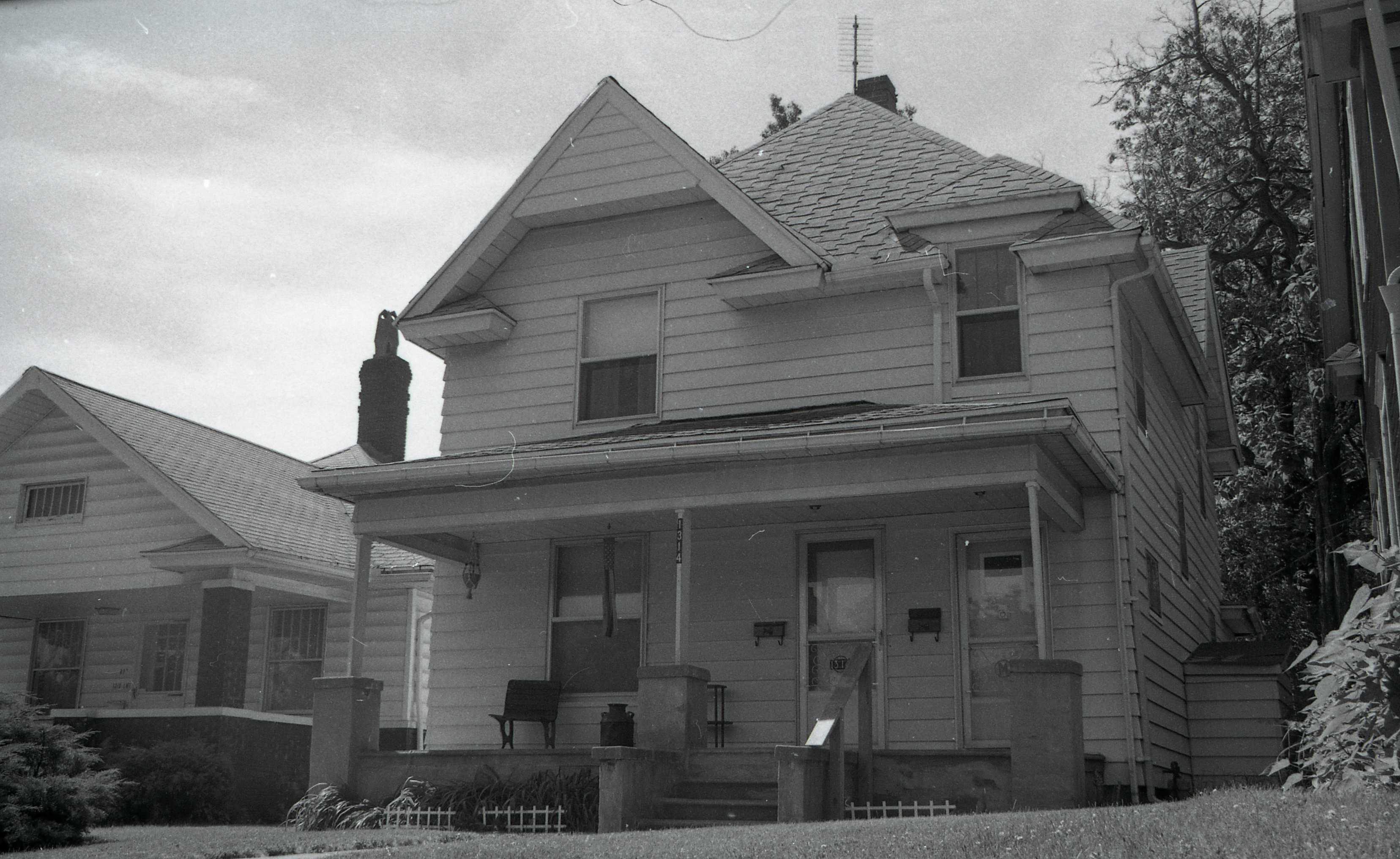 1314 Lincolnway East